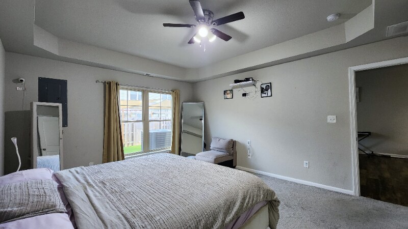 Building Photo - 200 Seasons Cir