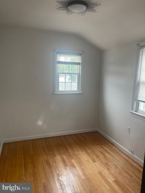 Building Photo - 5209 Mineola Rd