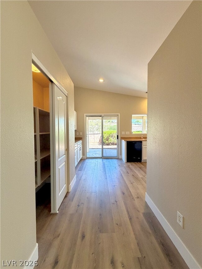 Building Photo - 2278 Chestnut Ranch Ave