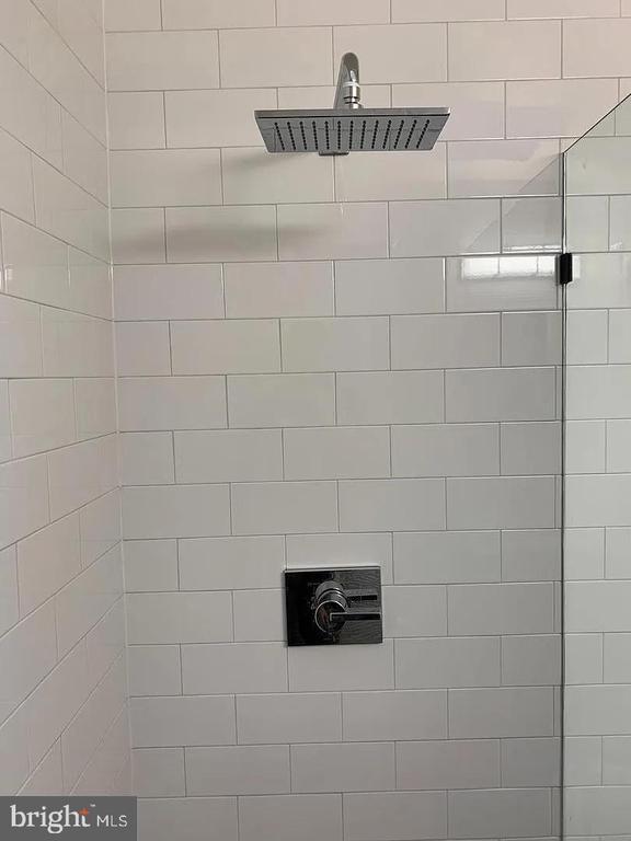 Building Photo - 1819 L St NE