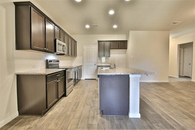 Building Photo - 110 Mooncoin Dr