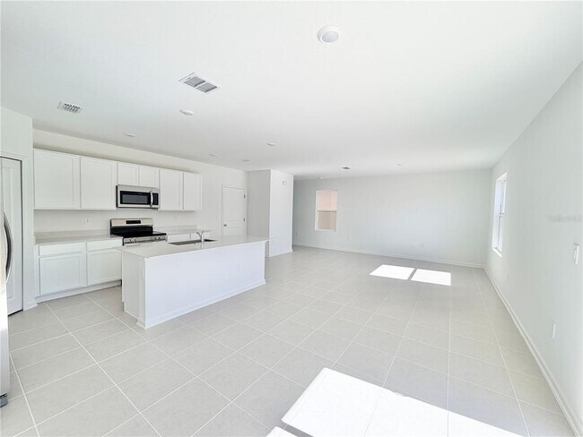 Building Photo - 3666 Hardman Dr