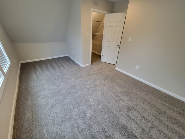 Building Photo - 2104 Allendale Rd