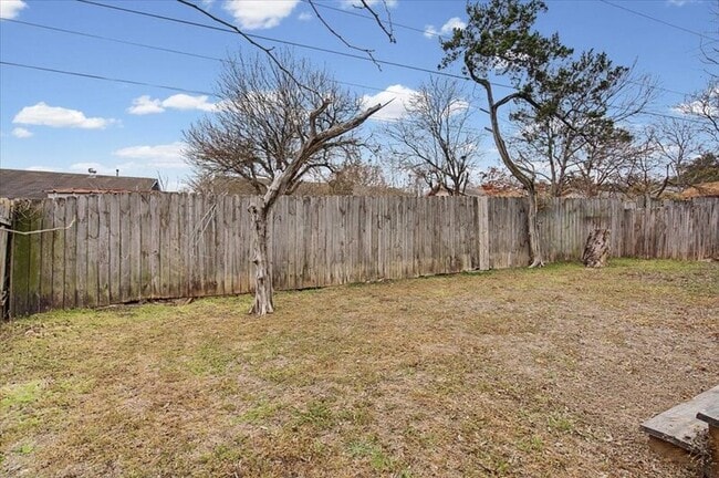 Building Photo - 817 Sirocco Dr