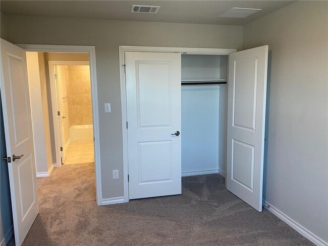 Building Photo - 670 Pepperbark Loop