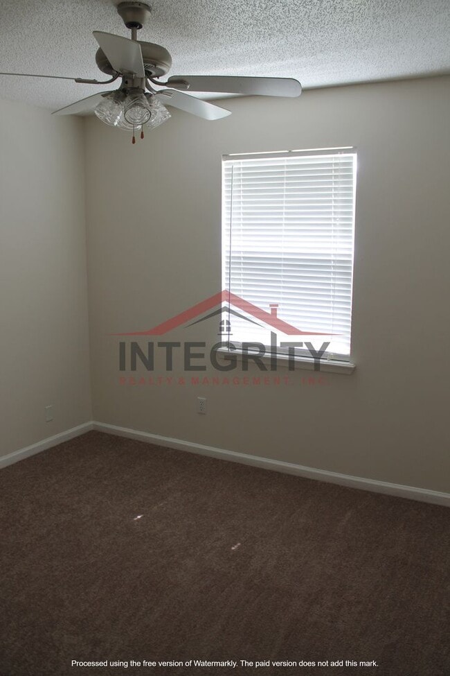Building Photo - 3 bed/2.5 bath in Lake Asbury
