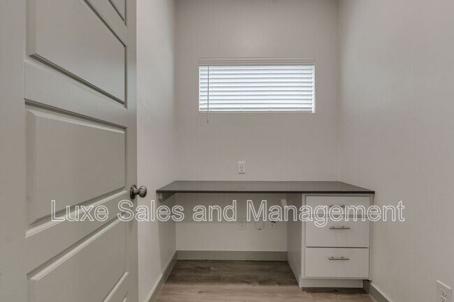 Building Photo - 13508 Vinita Dr
