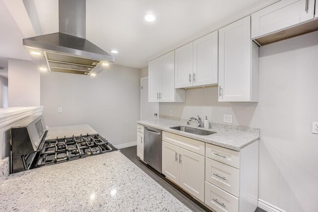 Building Photo - 4719 Snead Dr