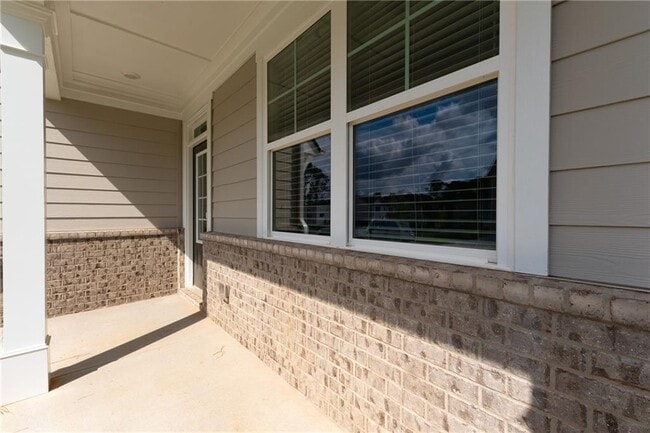 Building Photo - 545 King Vlg