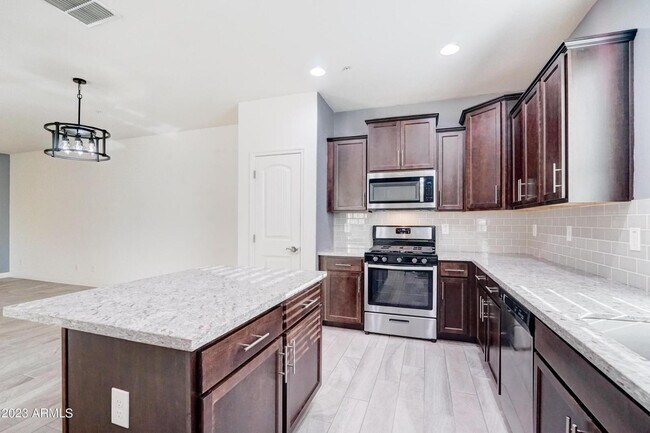 Building Photo - 2297 N Alsap Rd