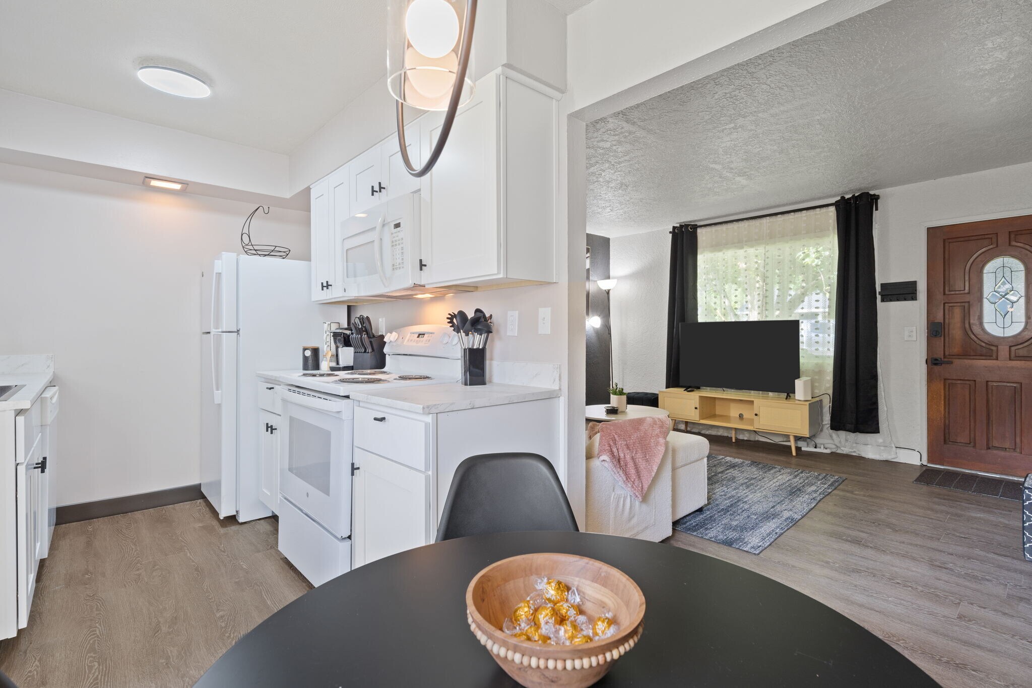 Building Photo - 140 4th St