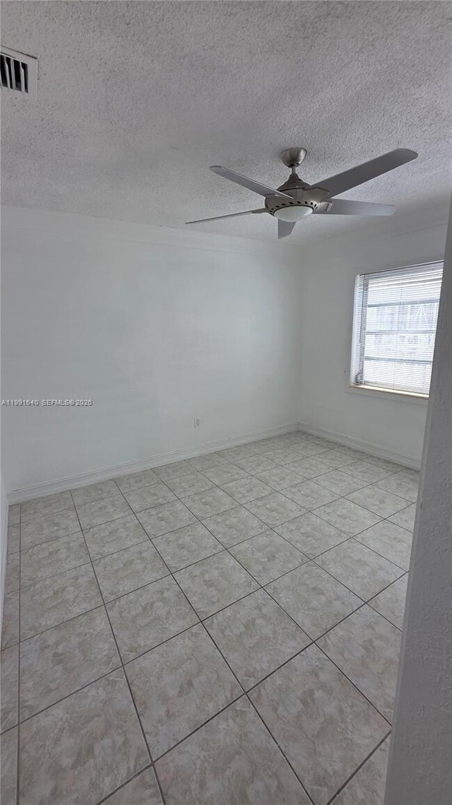 Building Photo - 2114 Biarritz Dr