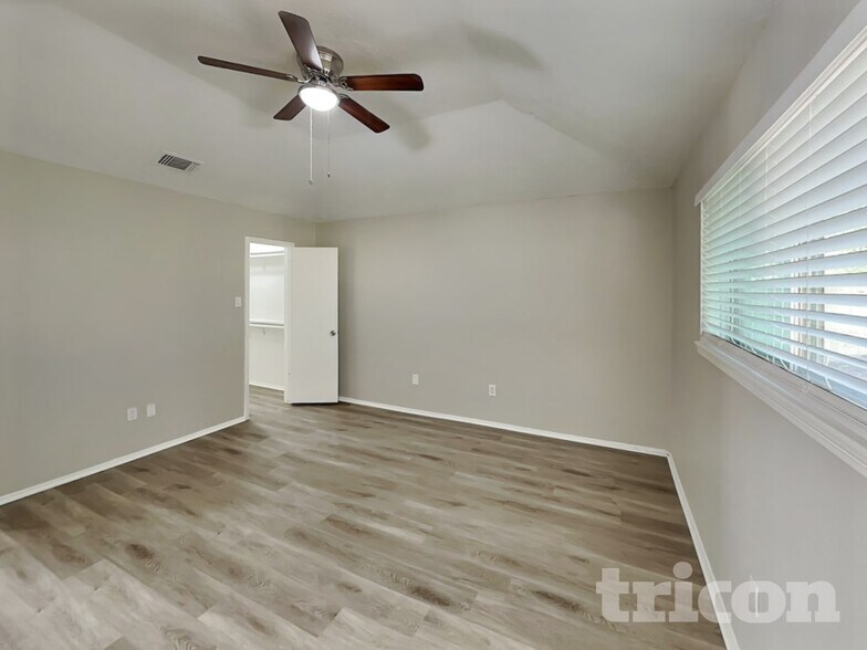 Building Photo - 5507 Bridgegate Dr