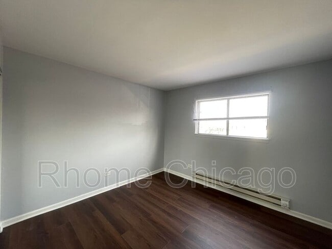 Building Photo - 444 Osage Ln