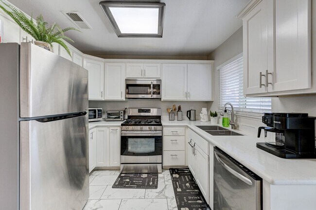 Building Photo - 6701 Chehalis Cir