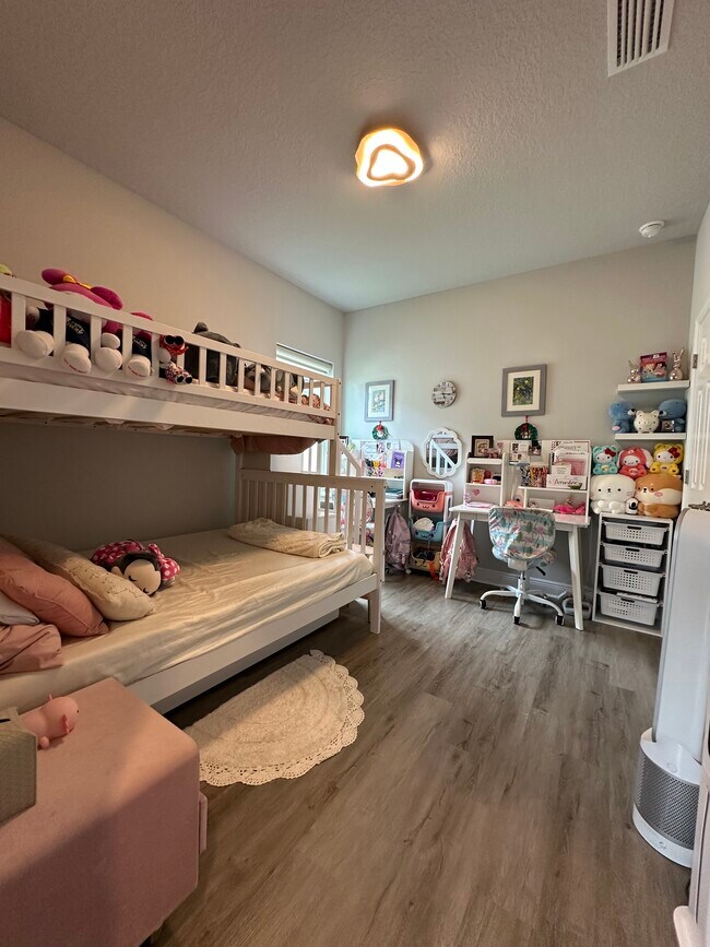 Building Photo - 28656 Sweet Persimmon Dr