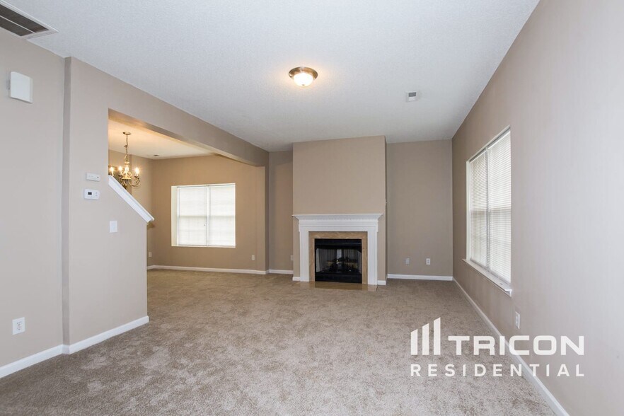Building Photo - 6135 Sid Crane Dr