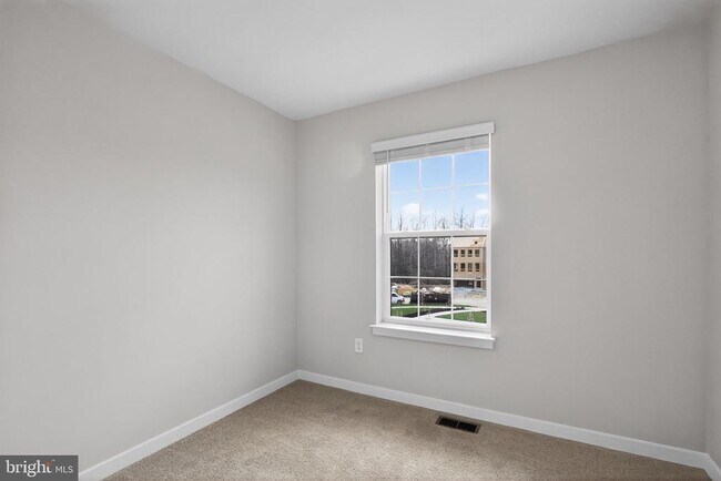 Building Photo - 436 Whirl Ln