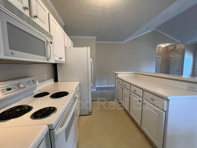 Building Photo - 824 Sage Creek Ln