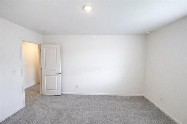 Building Photo - 44 Rowlett Pl