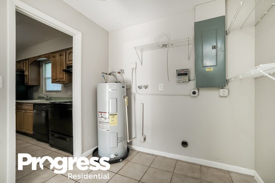 Building Photo - 344 Crestwood Ave