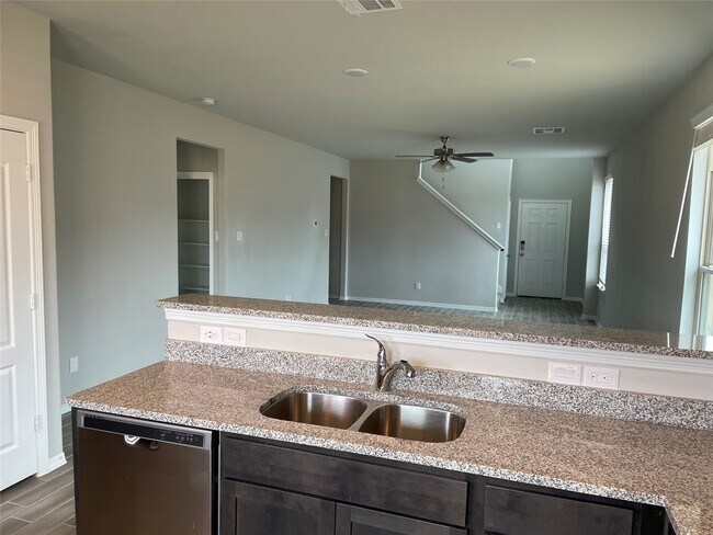 Building Photo - 838 Wembley Wood Wy