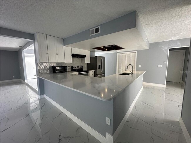 Building Photo - 7846 Snowberry Cir