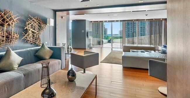 Building Photo - 325 S Biscayne Blvd