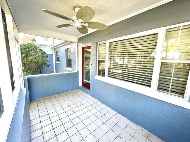 Building Photo - 626 Bryn Mawr St