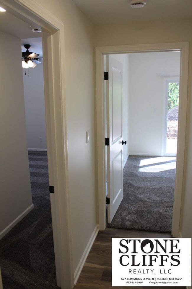 Building Photo - 904 Scott Station Rd