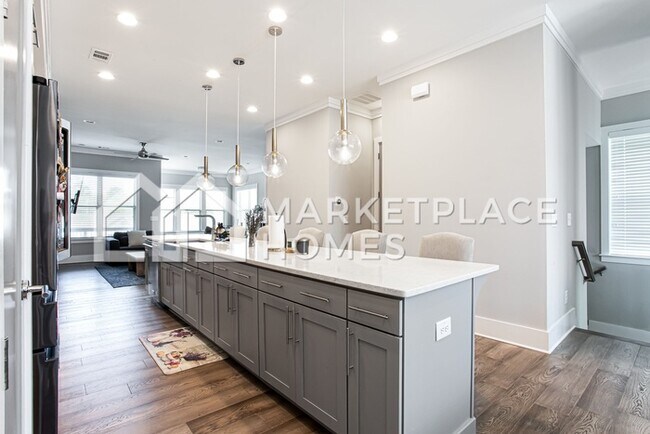 Building Photo - 3594 Parkhaven Pl