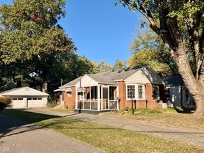 Building Photo - 1524 E 54th St