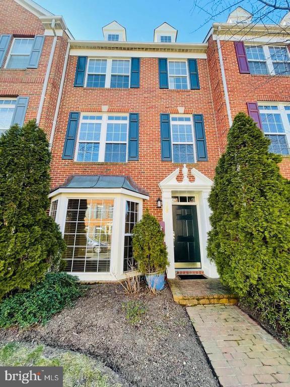 Building Photo - 708 Scarburgh Way