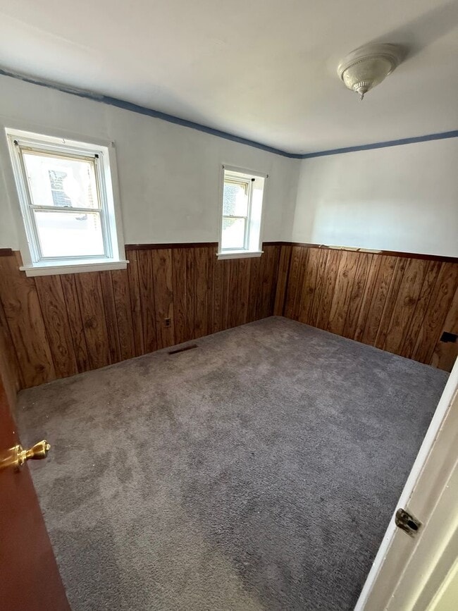 Building Photo - Cute two bedroom in Frankford section of P...