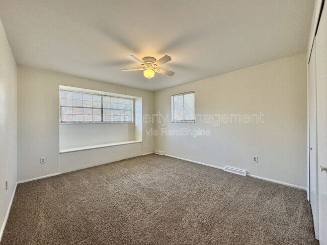 Building Photo - 5728 S Kenton St