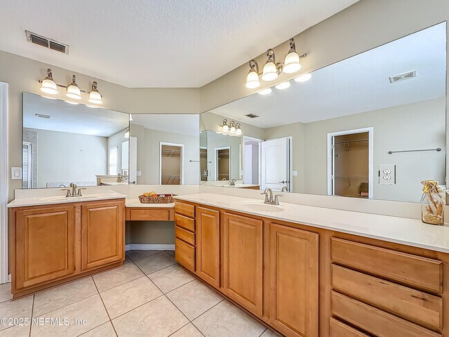 Building Photo - 346 Hefferon Dr
