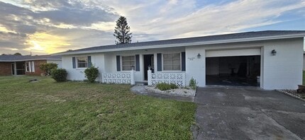 Building Photo - 1740 Elinor Pl