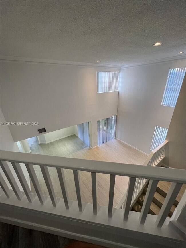 Building Photo - 6124 SW 149th Ave