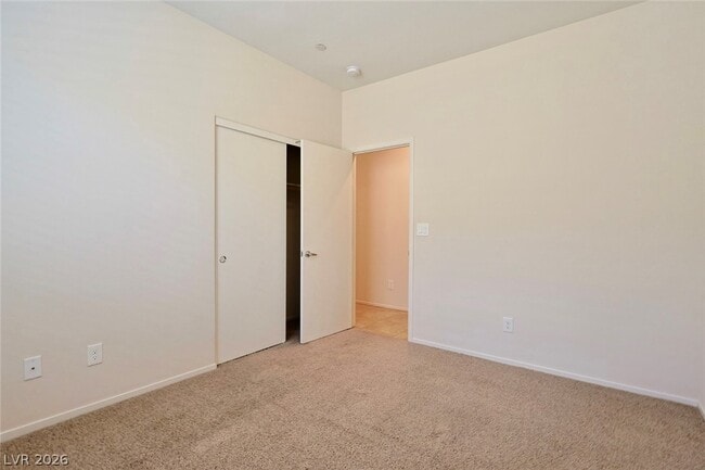 Building Photo - 2124 Del Aqua Ave