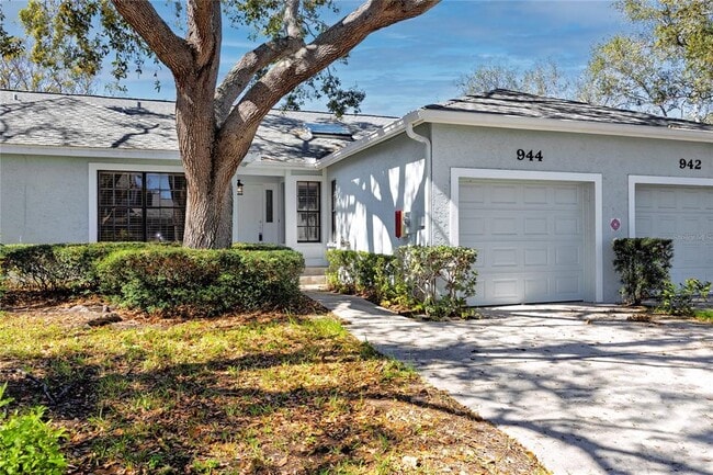 Building Photo - 944 SAN CARLOS Ct