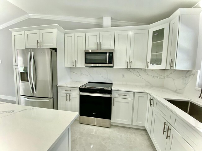 Building Photo - 5807 Raintree Trail