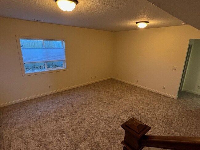 Building Photo - 2712 London Dr