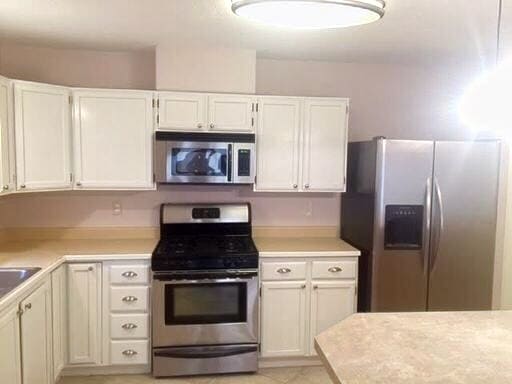 Building Photo - Spacious East Anchorage Home with Yard & Garage!