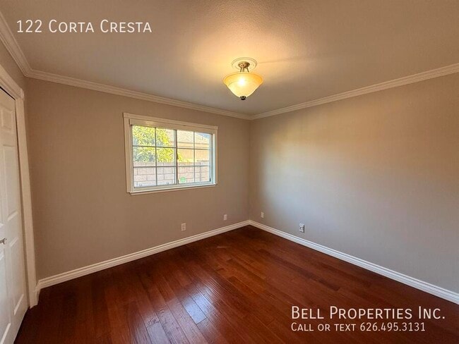 Building Photo - 122 Corta Cresta Dr