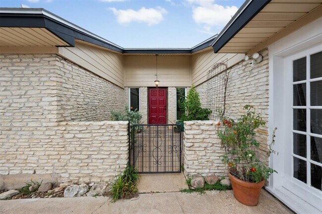 Building Photo - 250 Porter Ln