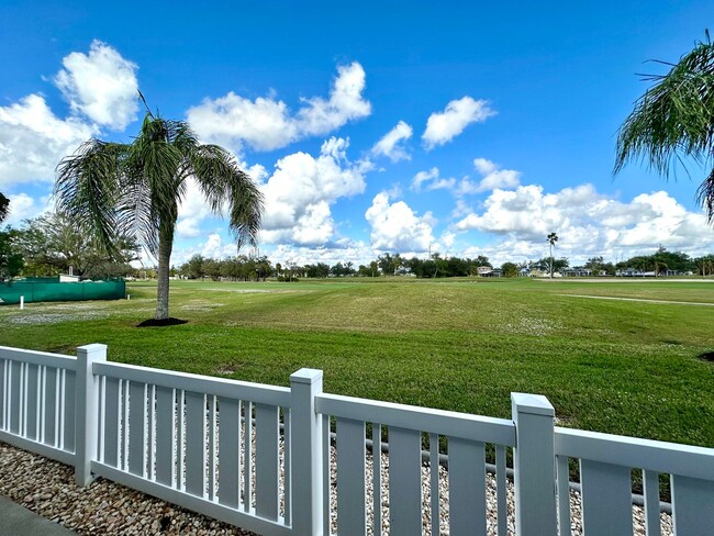 Building Photo - BEAUTIFUL SEASONAL RENTAL