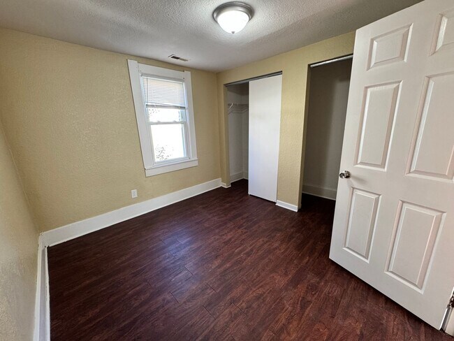 Building Photo - 2807 Chestnut St