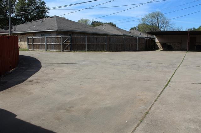 Building Photo - 927 Bluebird Dr