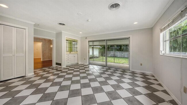Building Photo - 1763 South Dr