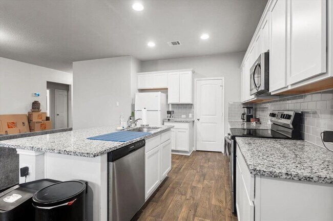 Building Photo - 129 Jubilee Dr